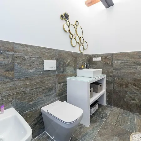 Florit Flats - Cathedral Luxury Terrace Flat 2br 2ba Ac Wifi Daire *