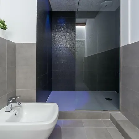 Florit Flats - Cathedral Luxury Terrace Flat 2br 2ba Ac Wifi Apartment