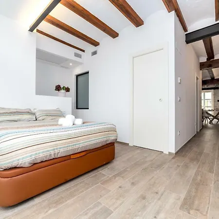 Florit Flats - Cathedral Luxury Terrace Flat 2br 2ba Ac Wifi Apartment *