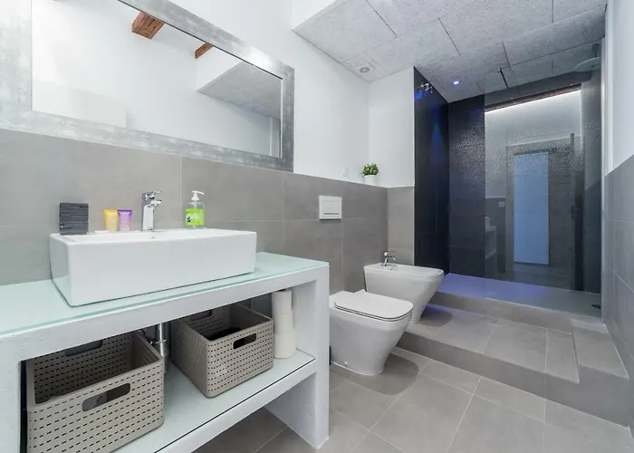 Florit Flats - Cathedral Luxury Terrace Flat 2br 2ba Ac Wifi